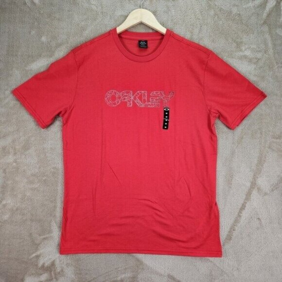 NWT Oakley T-Shirt Spellout Logo Tee 100% Cotton Red Short Sleeve Men's Size M - Picture 1 of 10